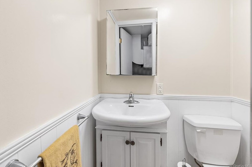 123 Titusville Rd, Poughkeepsie NY  12603-3238 exterior