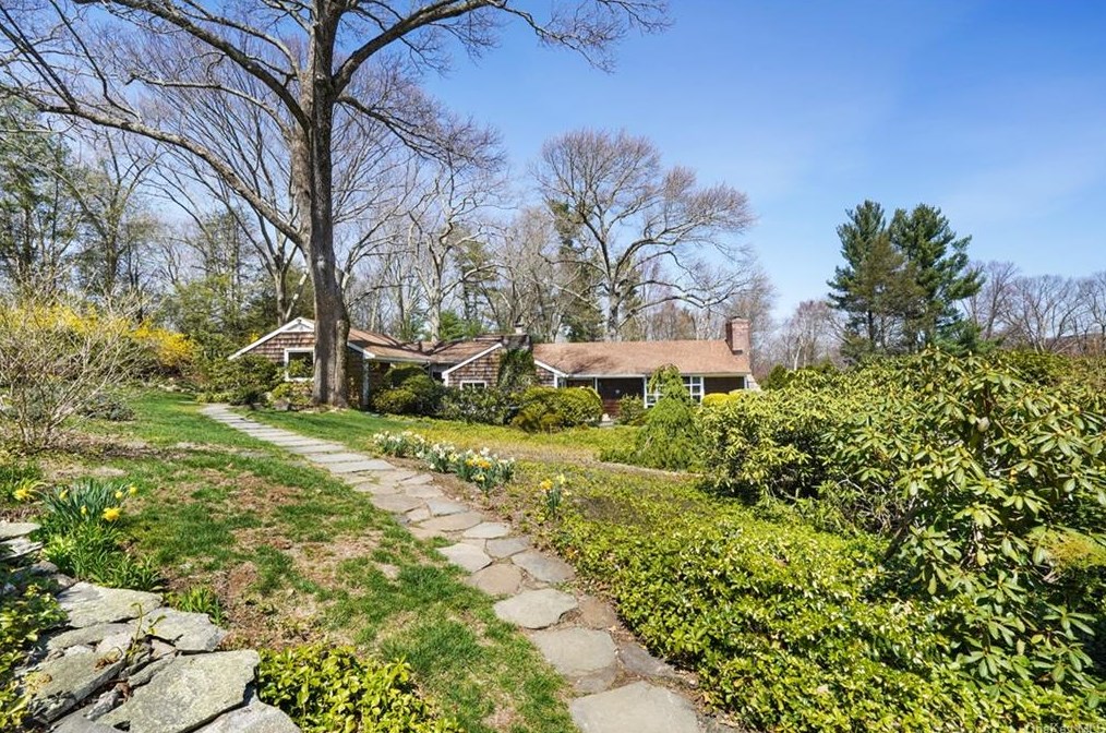 96 Bouton Rd, Lewisboro, NY 10590
