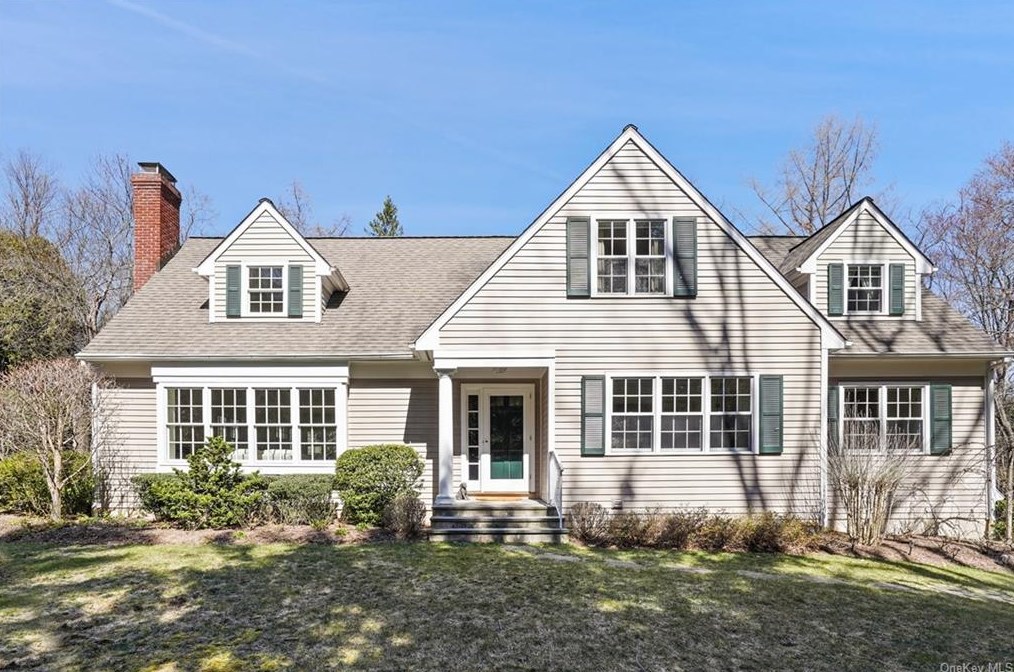 18 Hopp Ground Ln, Bedford, NY 10506-1525