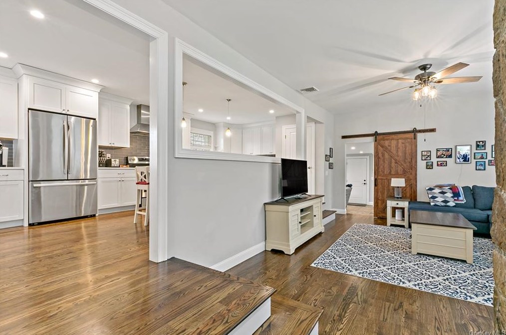 13 Elmer Galloway Rd, Katonah, NY 10536