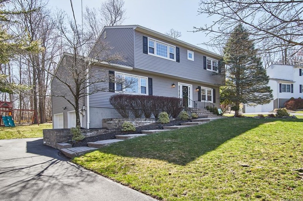 20 Mcgarrah Rd, Monroe, NY 10950-3728