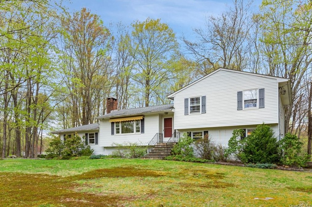 145 Elmwood Rd, Lewisboro, NY 10590