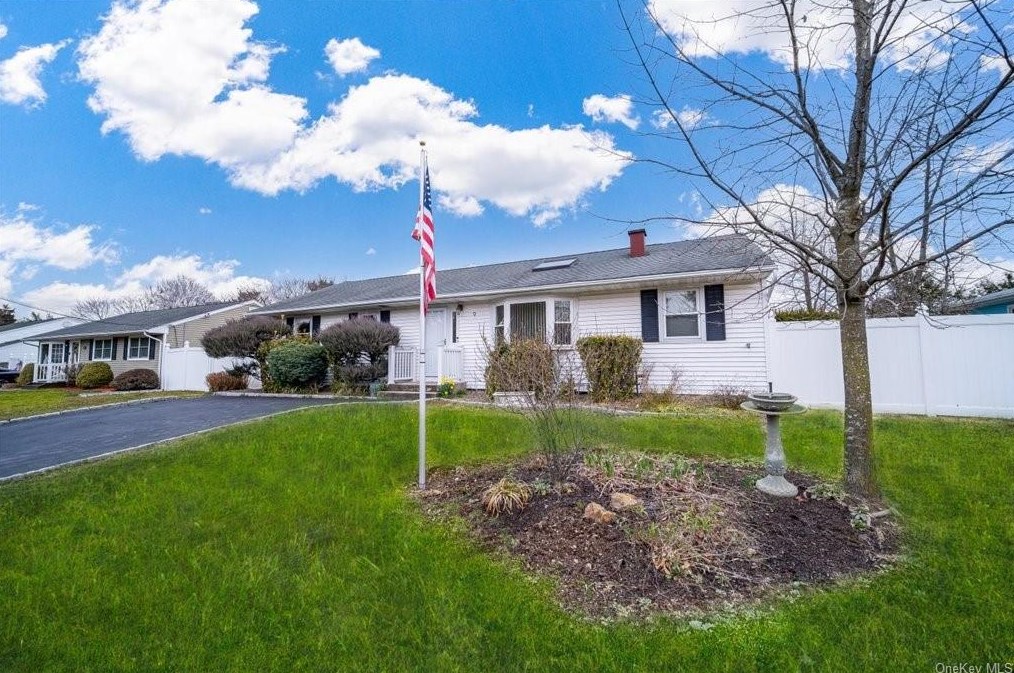 9 Dogwood Ln, Stony Point, NY 10980