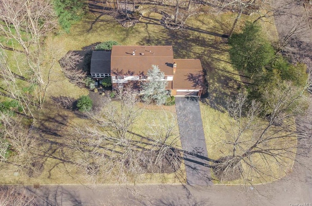 2 Belvedere Path, Airmont, NY 10901