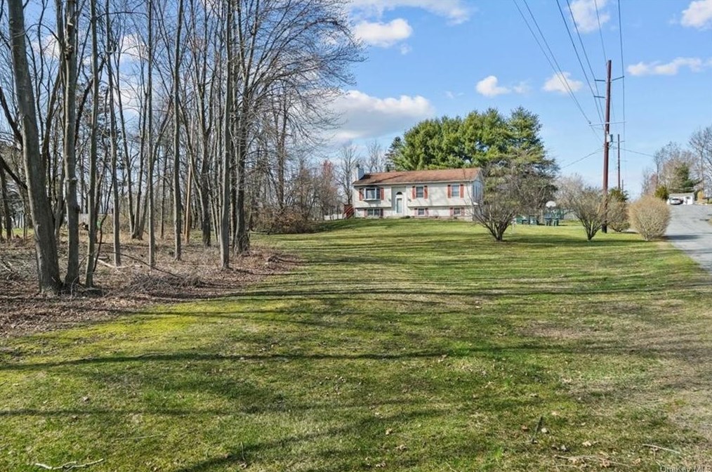 21 Ronaldson Rd, Montgomery, NY 12549