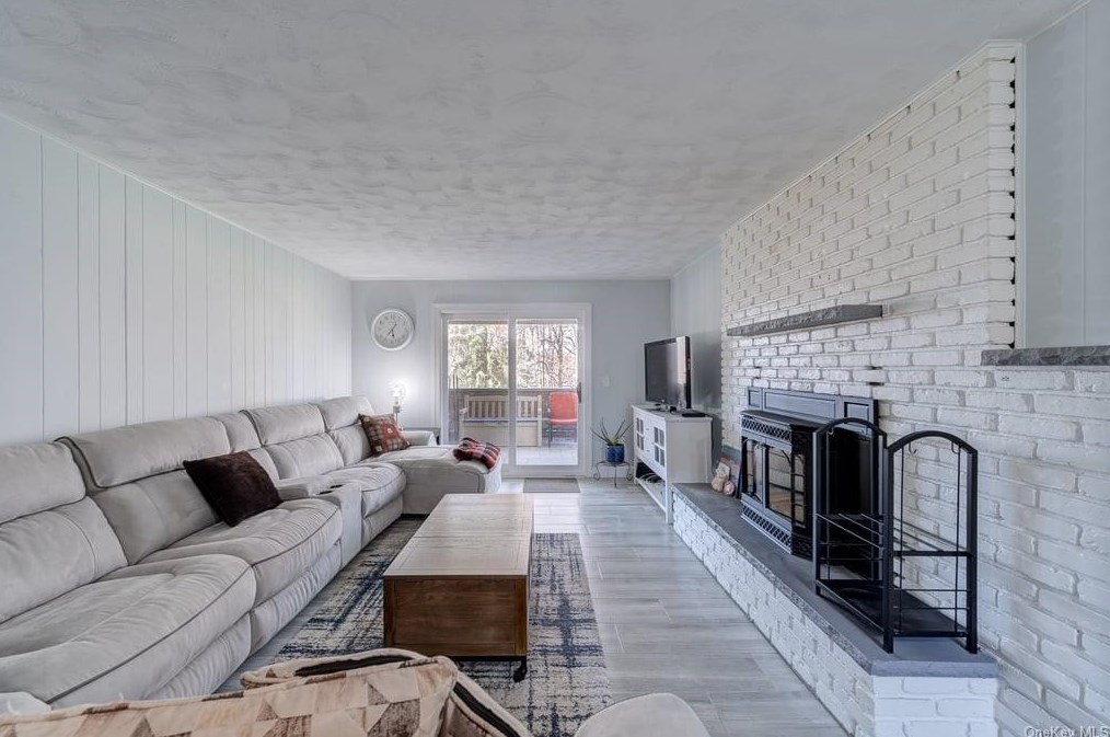 10 Karen Dr, Monroe NY  10950-4525 exterior