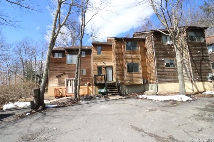 39 Edelweiss Dr, Woodridge, NY 12789