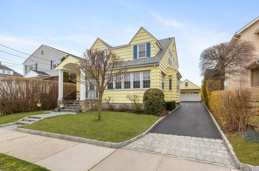 27 Hillcrest Ave, Rye Brook, NY 10573