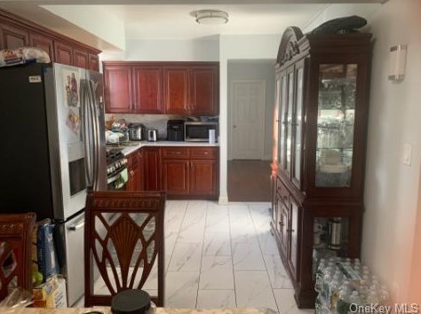 916 Burke Ave, Bronx, NY 10469