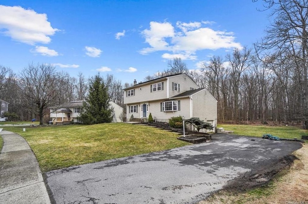 138 Barnes Rd, Washingtonville, NY 10992