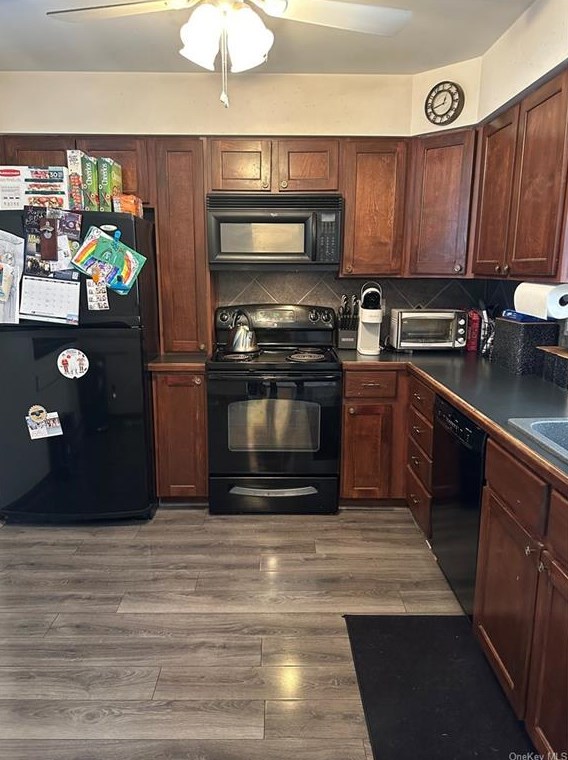 8506 Chelsea Cv N, East Fishkill, NY 12533