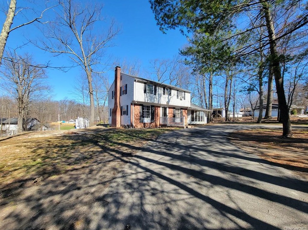 1 Starhaven Ave, Middletown, NY 10940