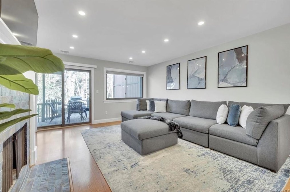 355 Martling Ave, North Tarrytown NY  10591-4711 exterior