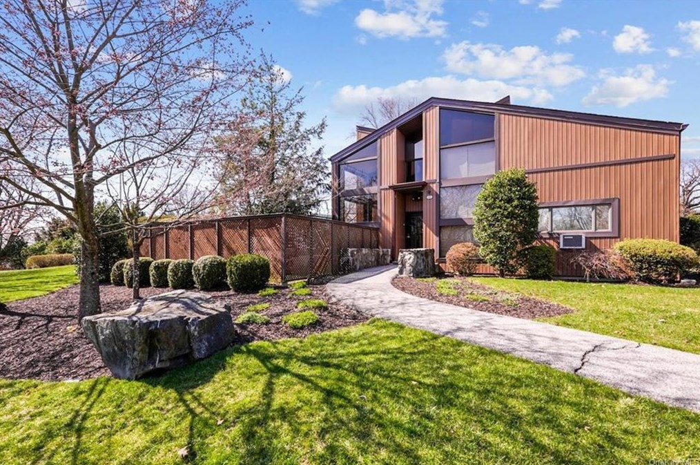 355 Martling Ave, North Tarrytown NY  10591-4711 exterior