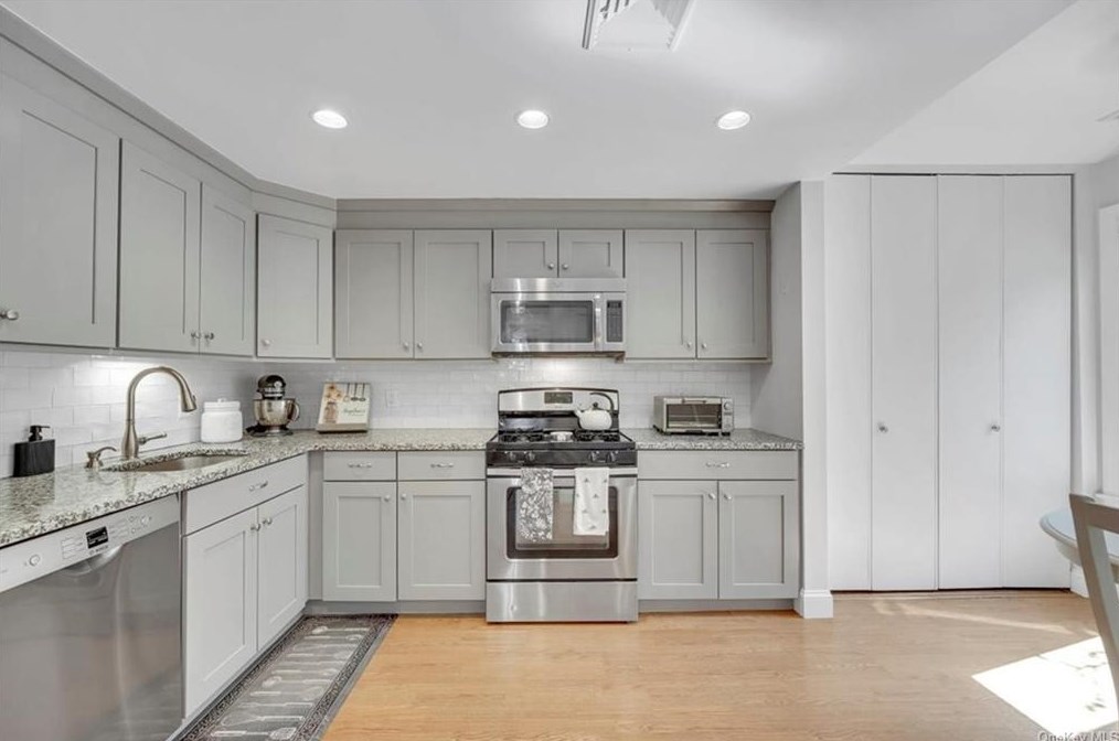 355 Martling Ave, North Tarrytown NY  10591-4711 exterior