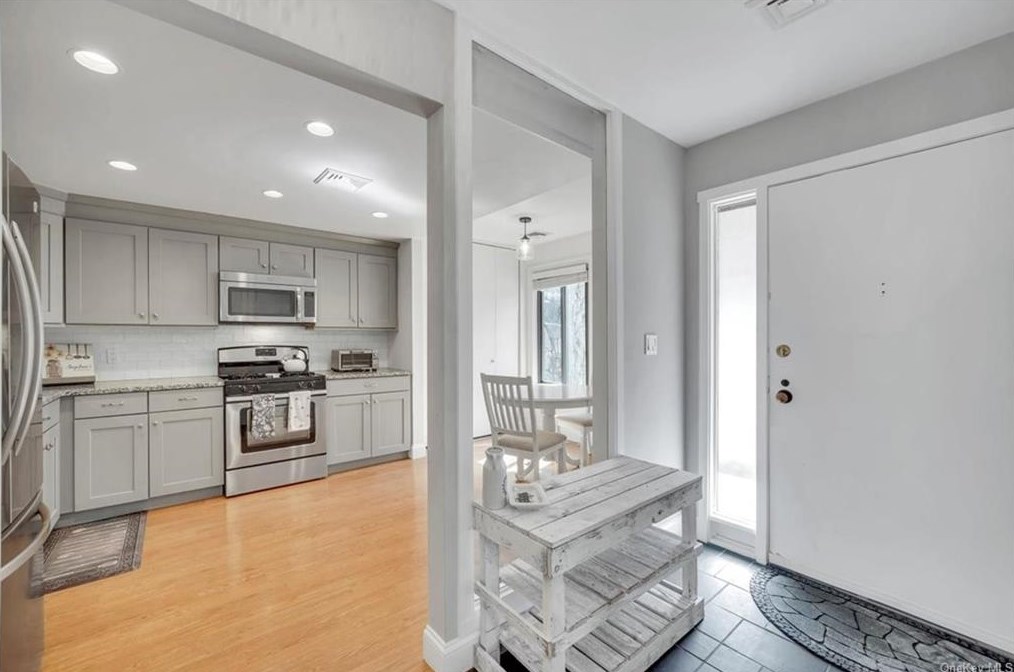 355 Martling Ave, North Tarrytown NY  10591-4711 exterior