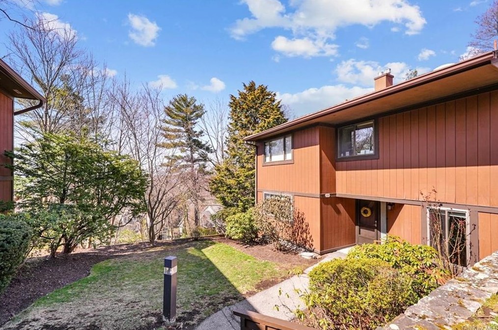 355 Martling Ave, North Tarrytown, NY 10591