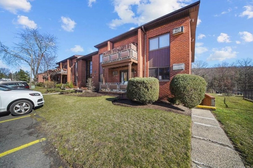 12 Charles Ln #1d, Mount Ivy, NY 10970