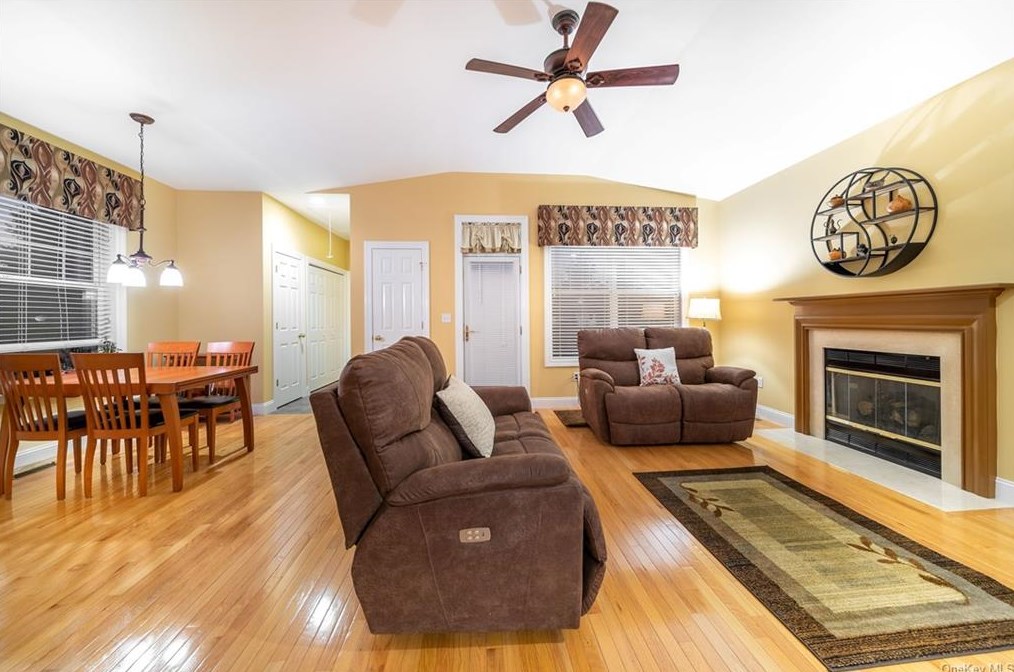 31 Four Corners Blvd, East Fishkill NY  12533-4309 exterior