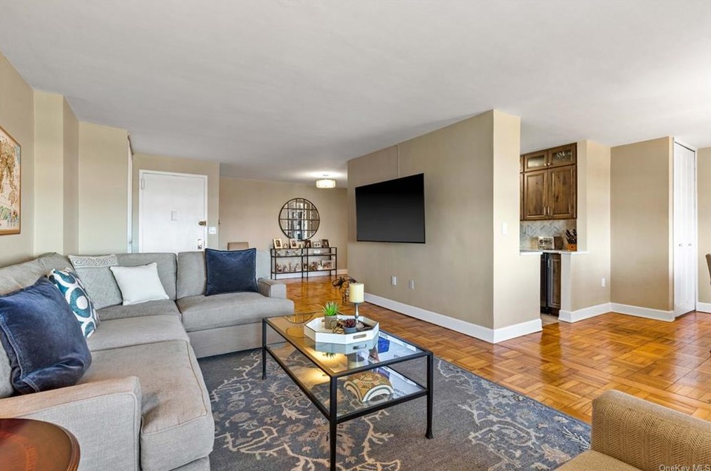 1841 Central Park Ave #19m, Yonkers, NY 10710