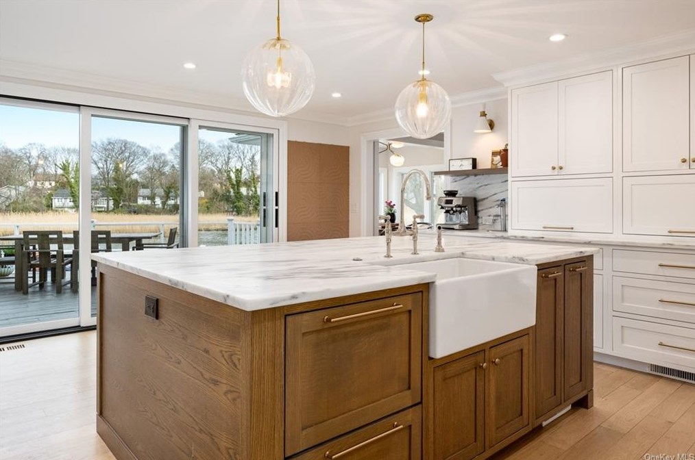 722 Guion Dr, Mamaroneck NY  10543-4019 exterior