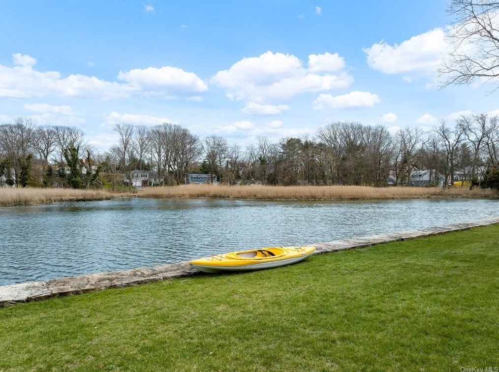 722 Guion Dr, Mamaroneck NY  10543-4019 exterior