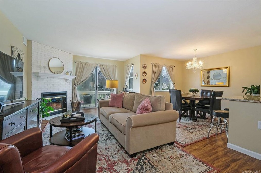 38 Bayberry Dr, Peekskill NY  10566-4859 exterior