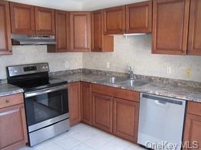 146 Heritage Hls #b, Somers Town, NY