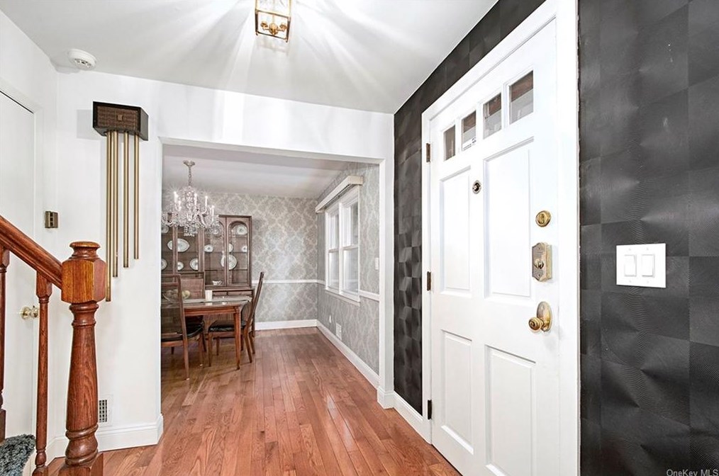 5 Kenneth Rd, White Plains, NY 10605