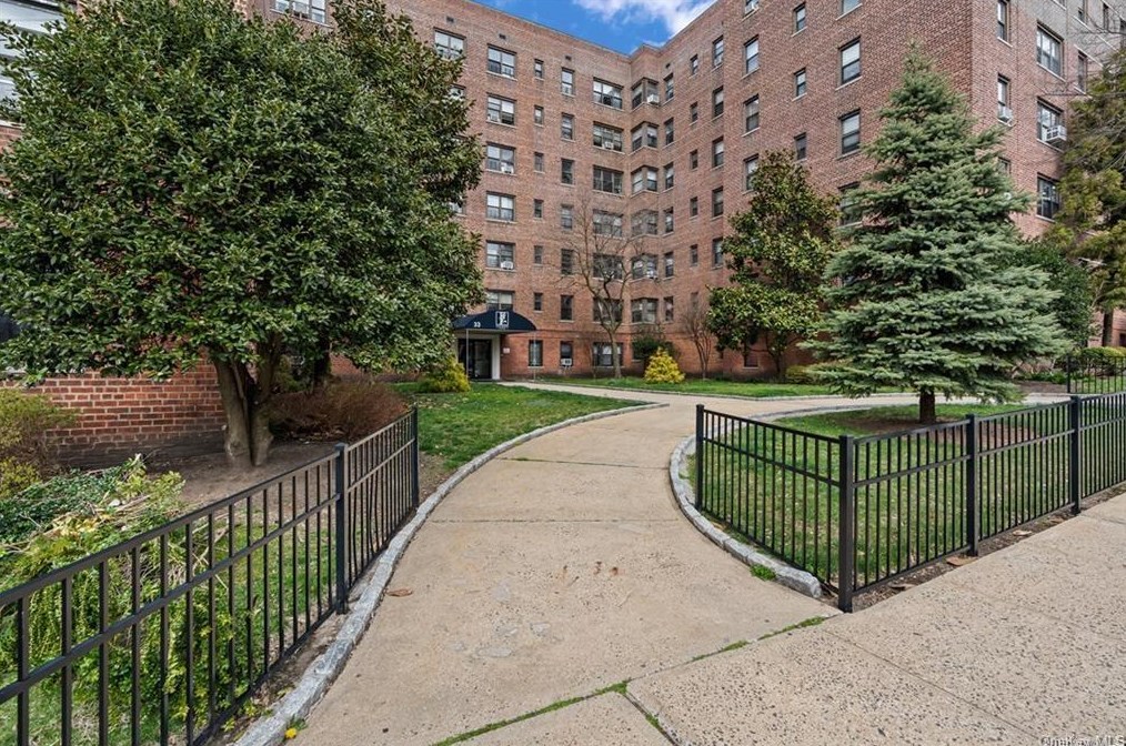 33 William St #l7, Mount Vernon, NY 10552