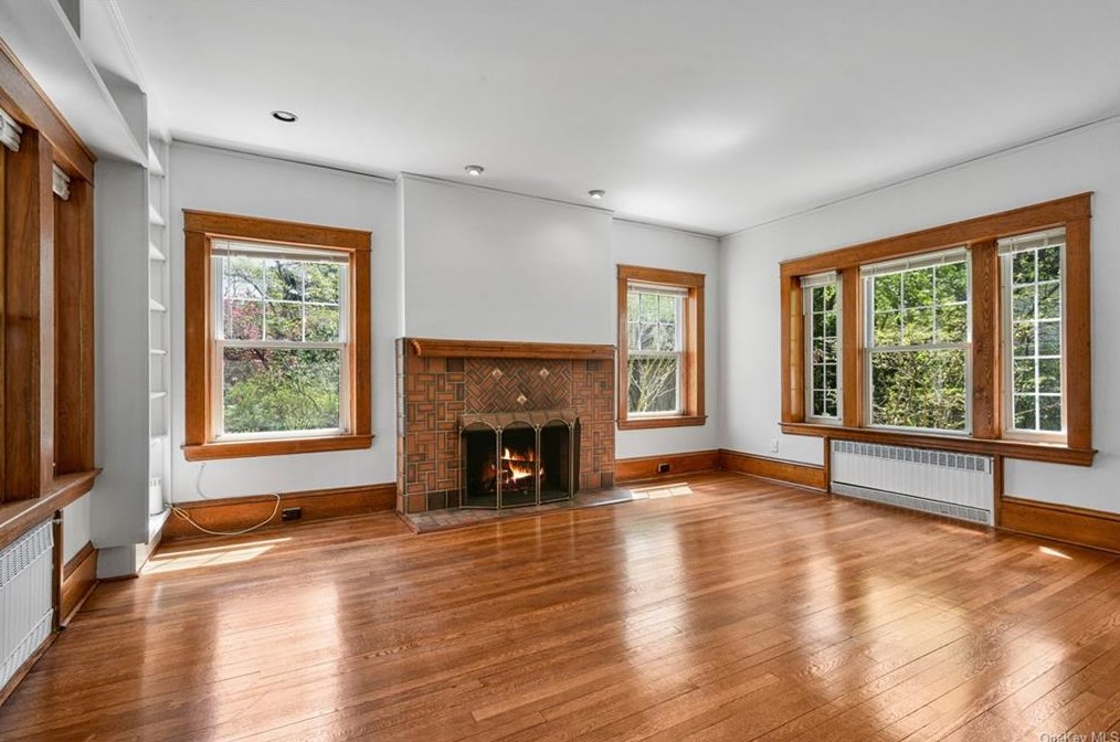 38 Mayhew Ave, Larchmont, NY 10538