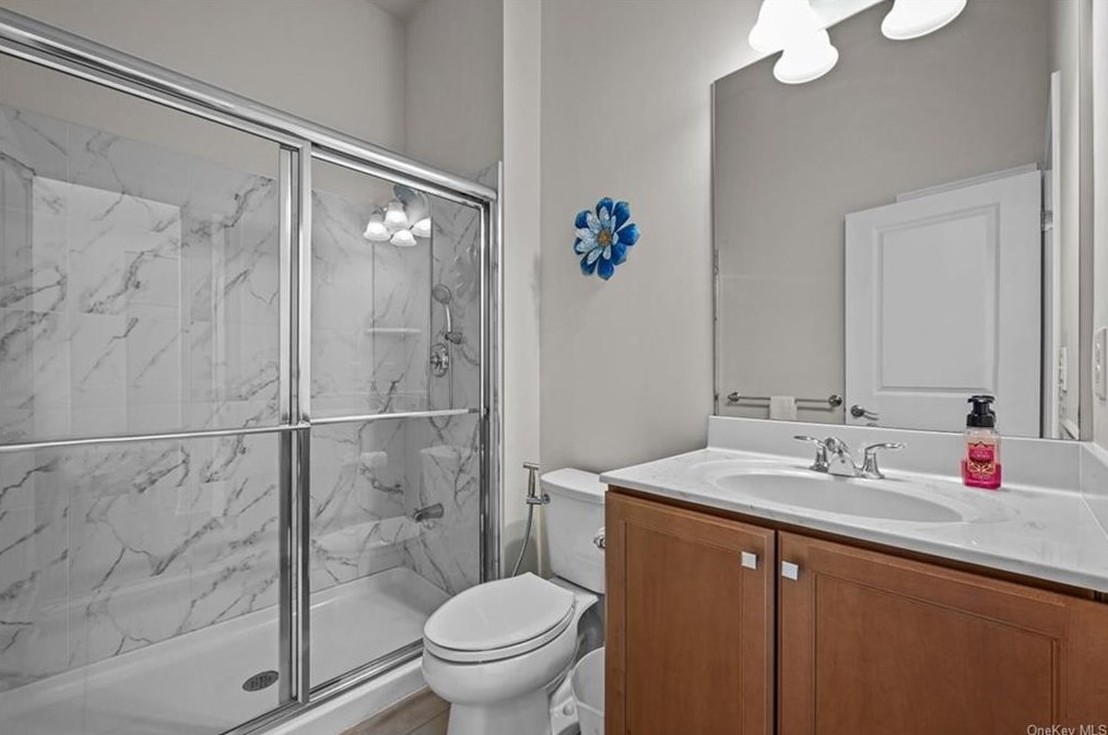 40 Fenton Way, East Fishkill NY  12533-7376 exterior