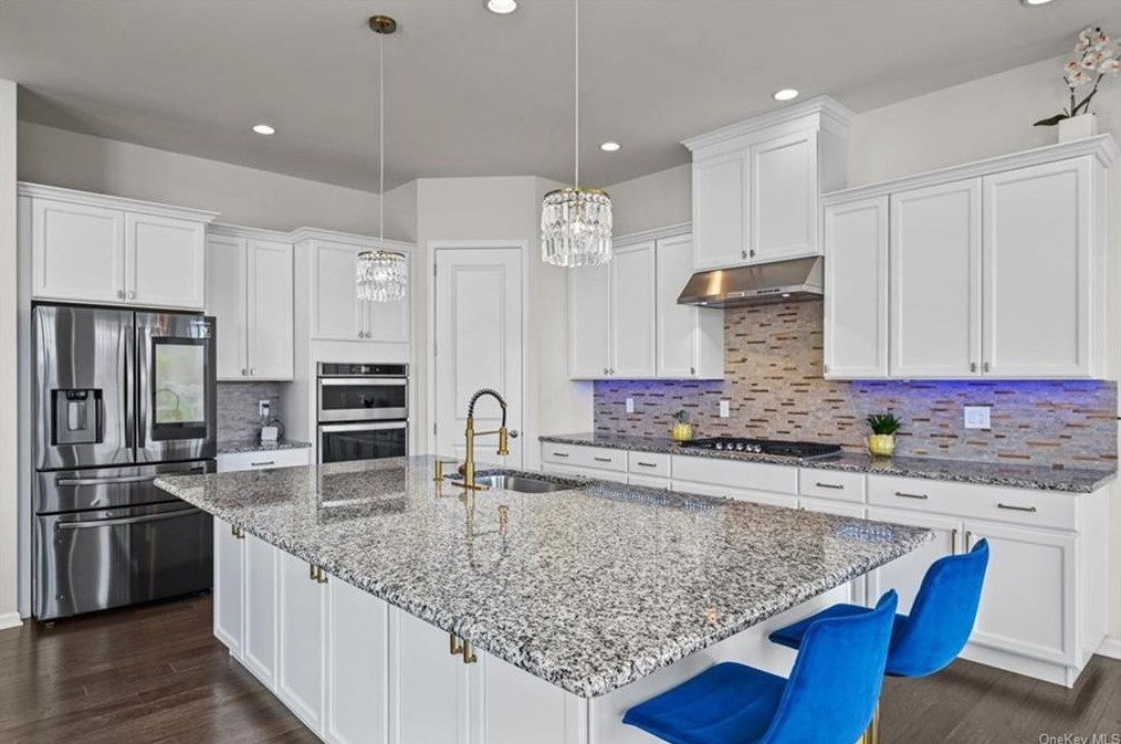 40 Fenton Way, East Fishkill NY  12533-7376 exterior