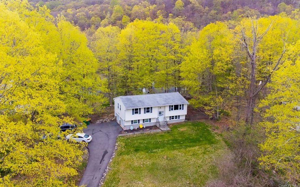 379 Sprout Brook Rd, Garrison, NY 10524