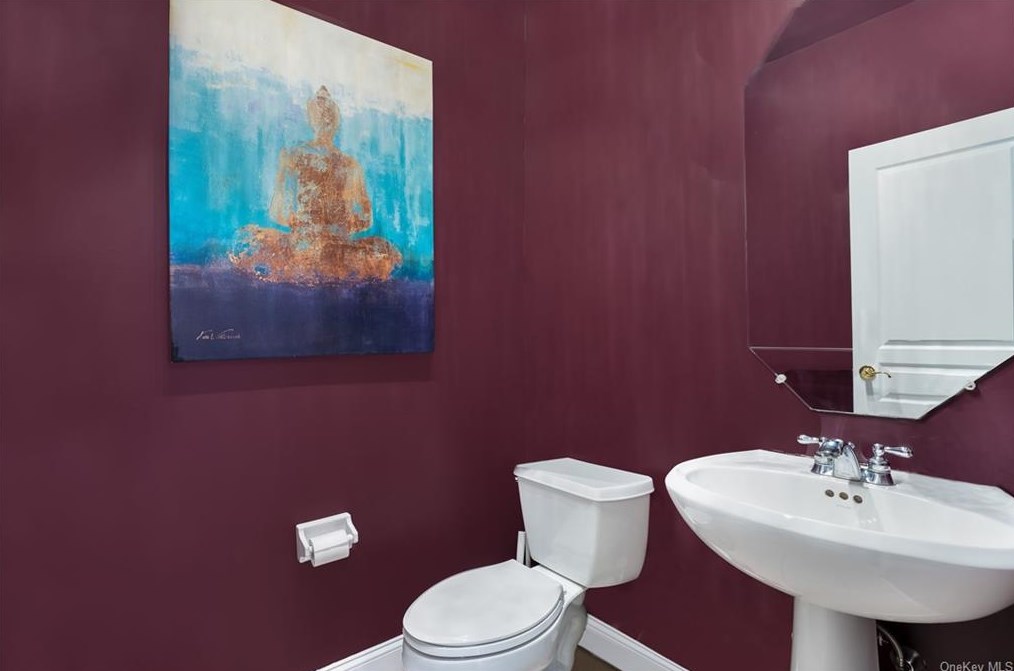 68 Sandy Pines Blvd, East Fishkill NY  12533-8212 exterior