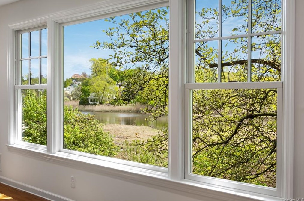 6 Pheasant Run, Larchmont NY  10538-3423 exterior