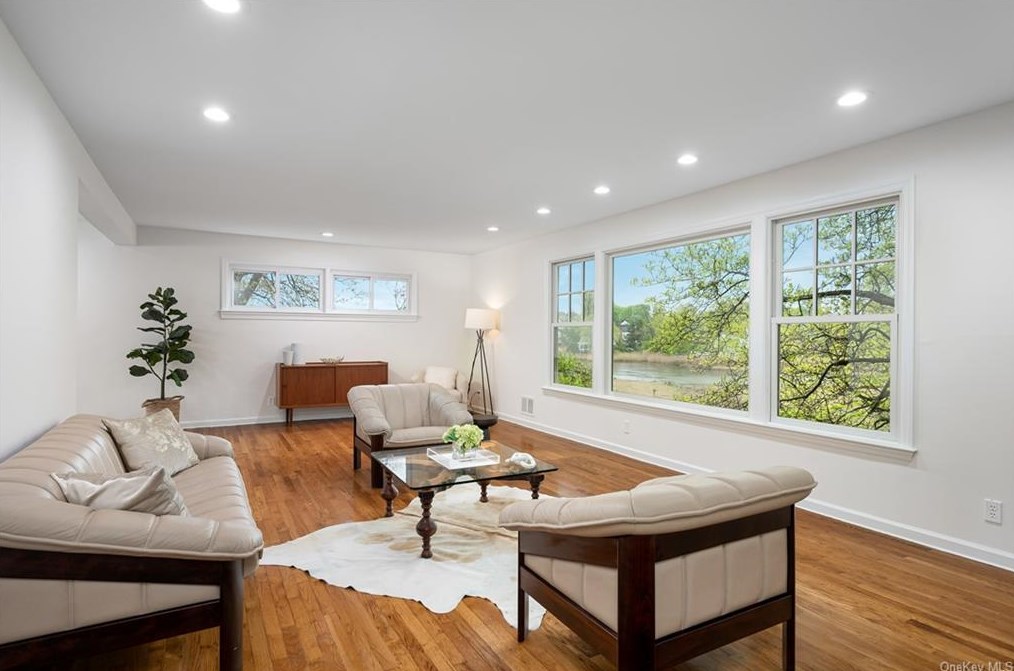 6 Pheasant Run, Larchmont NY  10538-3423 exterior