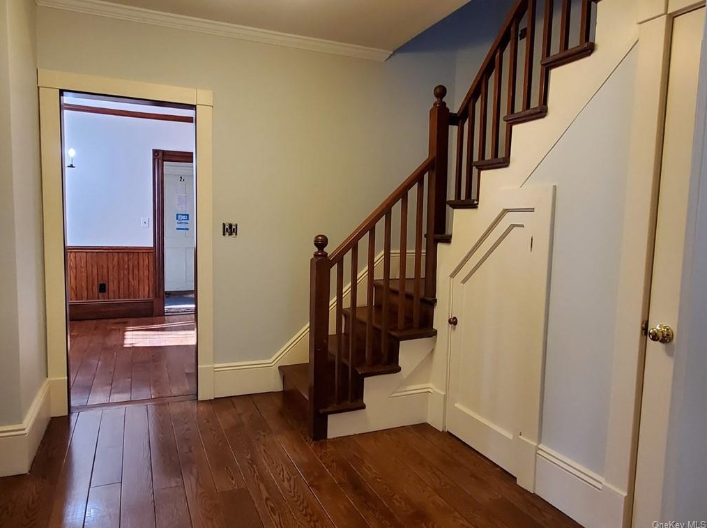 74 S Moger Ave, Mount Kisco, NY 10549