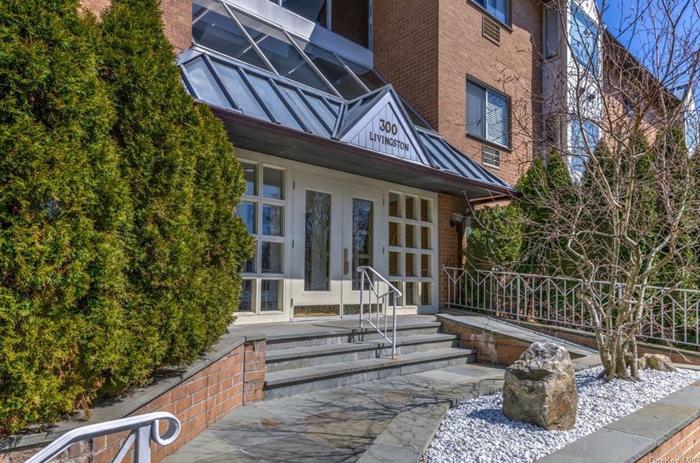 300 Livingston Ave Apt 1d, Mamaroneck, NY