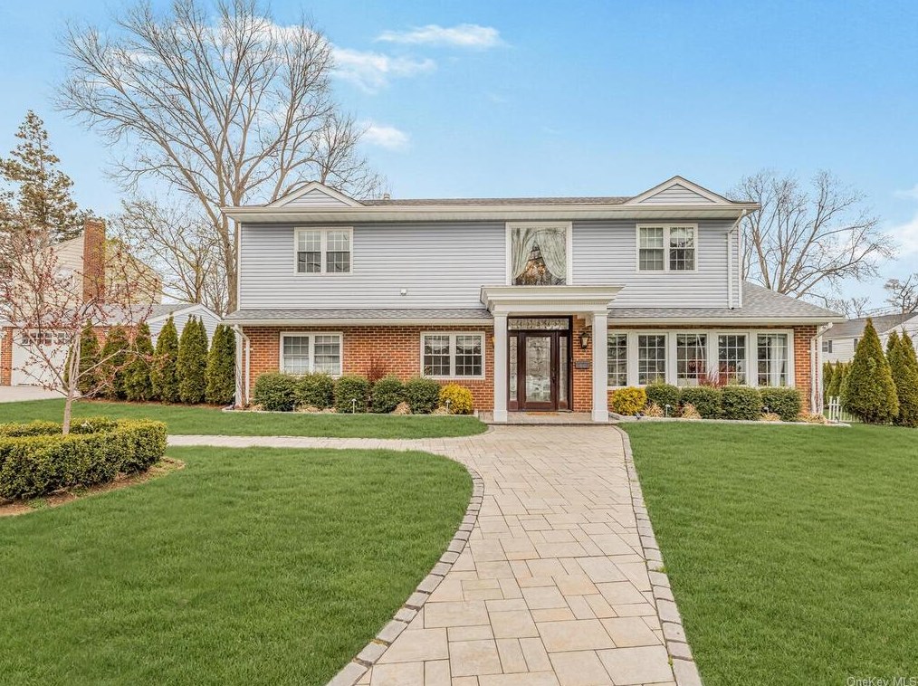 90 Heights Dr, Yonkers, NY 10710