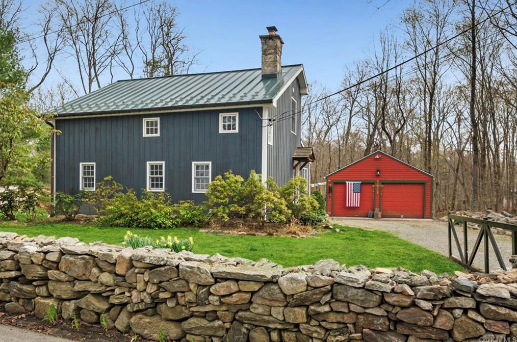 97 Hack Green Rd, Scotts Corners, NY 10576