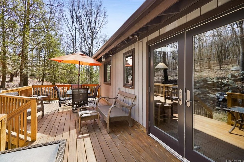 32 Lacrosse Rd, Kent Lakes NY  10512-3631 exterior