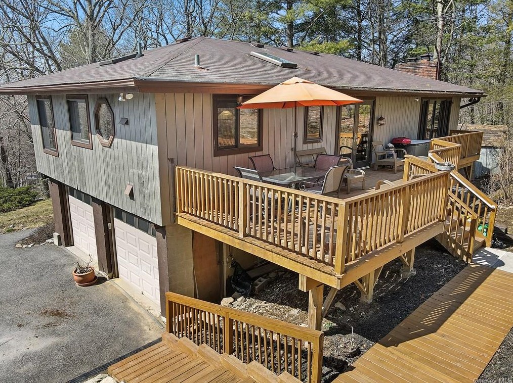 32 Lacrosse Rd, Kent Lakes NY  10512-3631 exterior