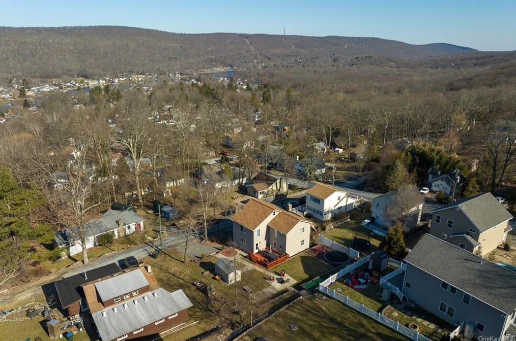 6 Ursa Ave, Greenwood Lake, NY 10925-2834