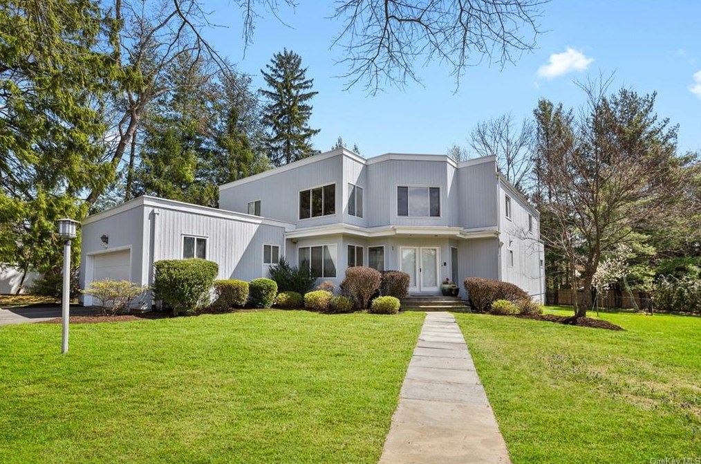 1 Deer Run, Rye Brook, NY 10573