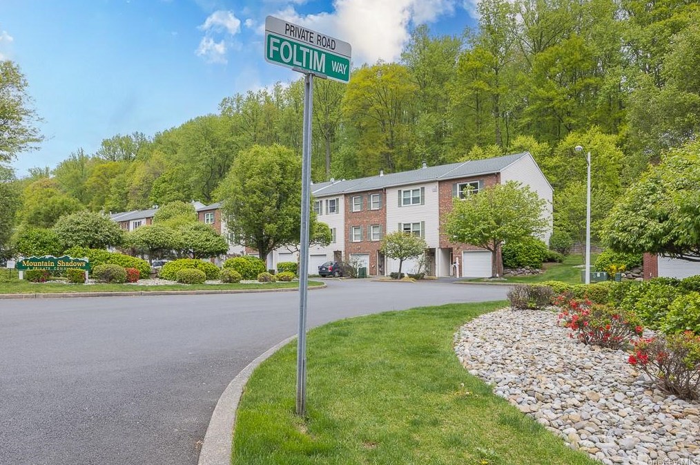 42 Foltim Way, Congers, NY 10920