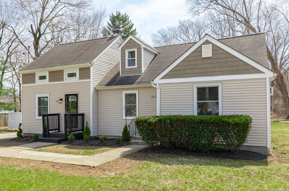 312 Spackenkill Rd, Poughkeepsie, NY 12603