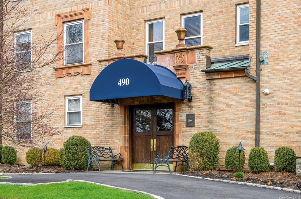 490 Bleeker Ave #2e, Mamaroneck, NY 10543