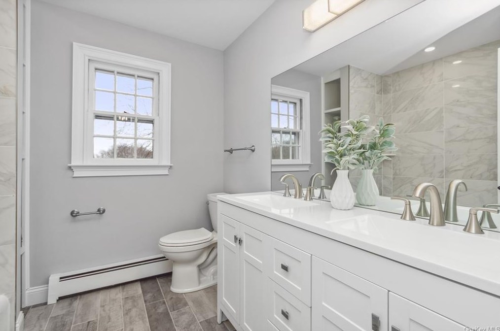 8 Lalli Dr, Katonah NY  10536-3132 exterior
