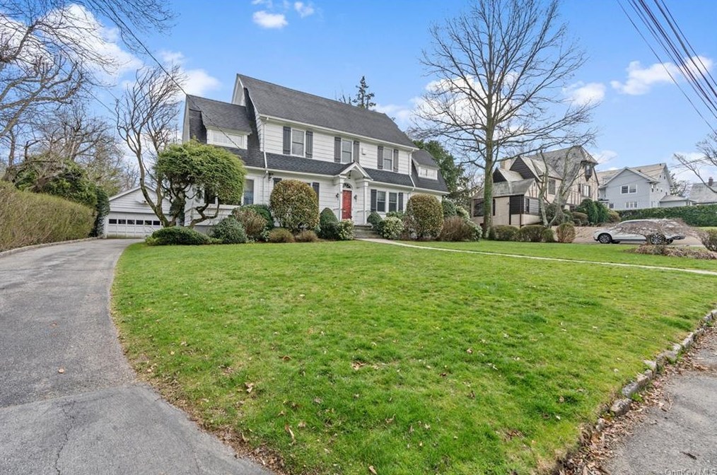 59 Sunnyside Way, New Rochelle, NY 10804